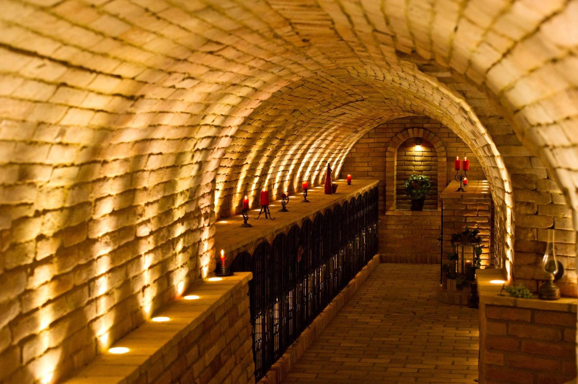 Hotel-Restaurant-Vinothek Felix Sommer Auersthal المظهر الخارجي الصورة