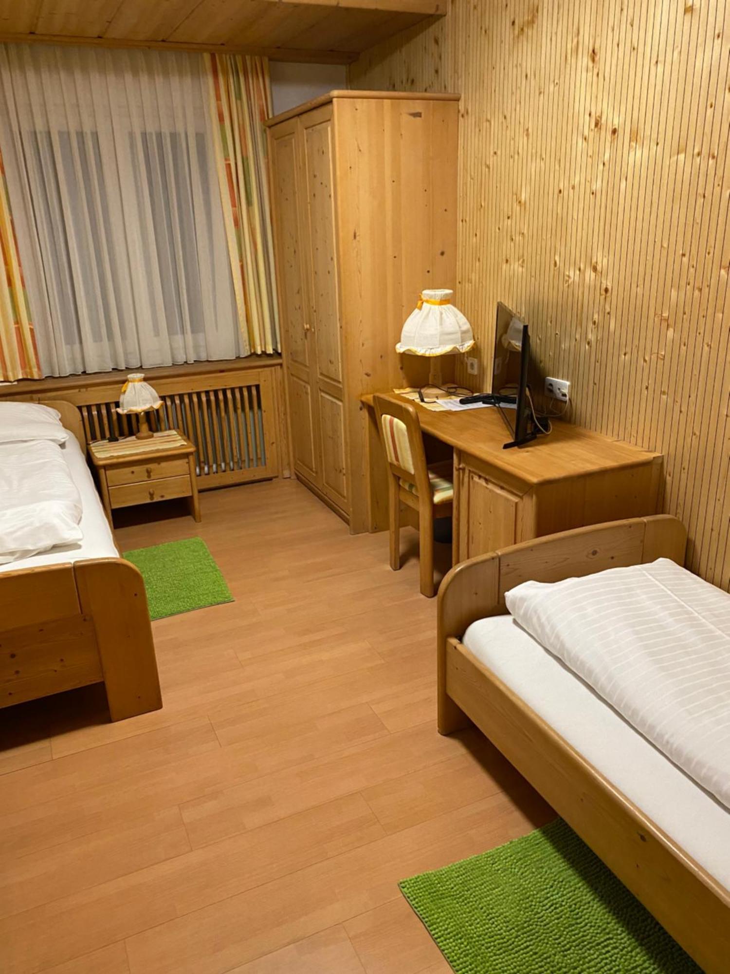 Hotel-Restaurant-Vinothek Felix Sommer Auersthal المظهر الخارجي الصورة